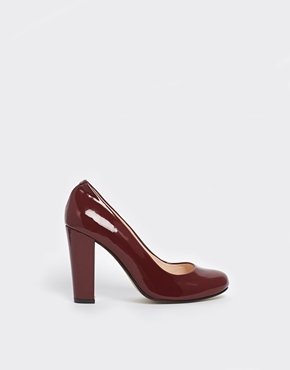 Ganni Patent Leather Court Shoes - rubywine