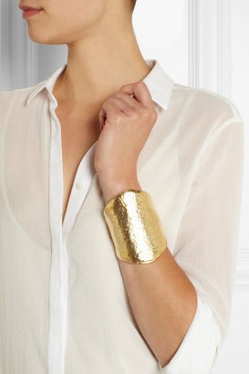 Kenneth Jay Lane Hammered gold-plated cuff