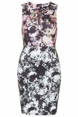 Topshop Photo floral print bodycon dress in scuba fabric for a figure-hugging fit. with zip fastening to the back. 100% cotton. machine washable.