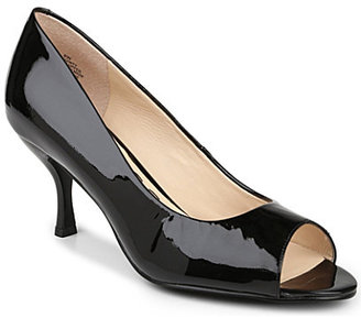 Nine West Quinty patent leather courts