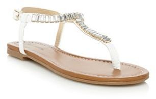 Call it SPRING White Dwaliria jewel toe post sandals