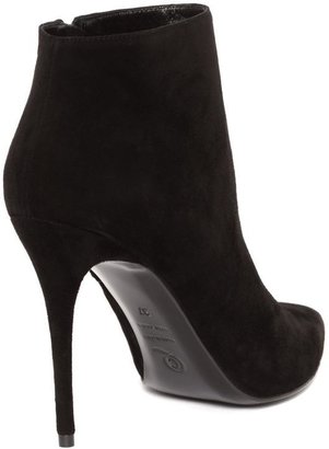 Alexander McQueen Metal Toe-Cap Pointed Ankle Boot