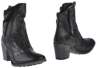 Nylo Ankle boots