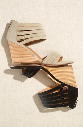 Halogen 'Kyla' Sandal