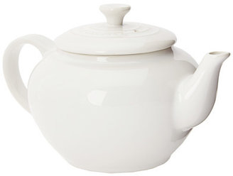 Le Creuset 22 Oz Small Teapot With Infuser