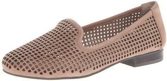 Me Too Women's Yale 8 Slip-On Loafer