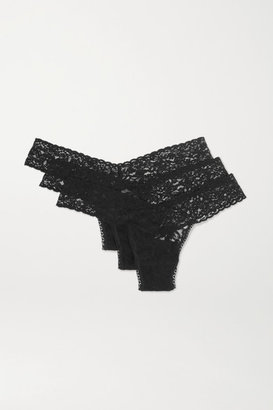 Hanky Panky Signature Set Of Three Low-rise Stretch-lace Thongs - Black