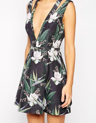 Style Stalker Stylestalker Catch A Wave Tropical Print Dress With Plunge Neck