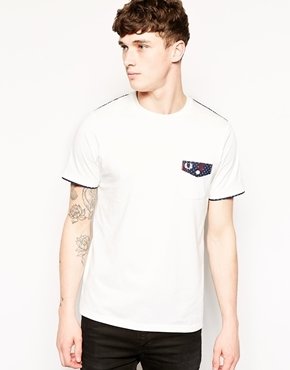 Fred Perry X Drakes T-Shirt with Medallion Pocket - White