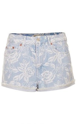 Topshop Moto 'Hallie' Floral Denim Shorts (Light Denim)