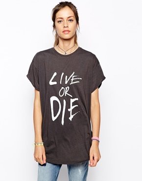 Illustrated People Boyfriend Live Or Die Roll Sleeve T-Shirt - Charcoal