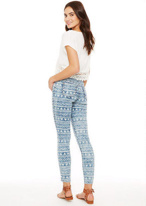 Delia's Liv High-Rise Jegging in Washed Down Aztec