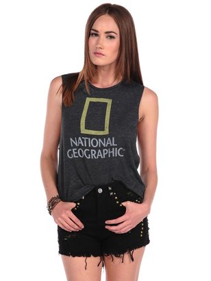 Chaser Nat Geo Muscle Crop