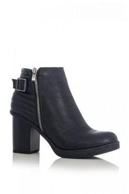 Quiz Black PU Line Quilt Chunky Ankle Boots