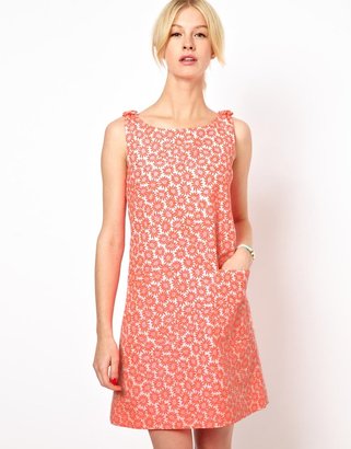 Jaeger Boutique by Bow Shoulder Shift Dress in Bright Daisy Print