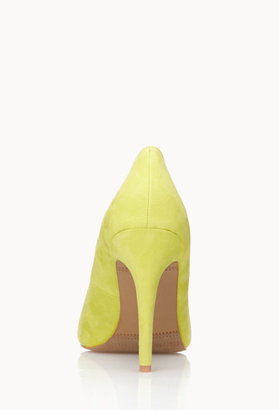 Forever 21 classic faux suede pumps