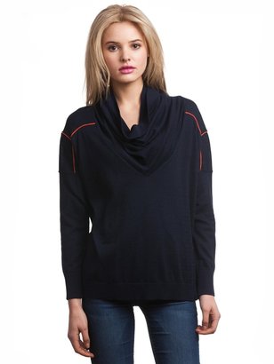 525 America Contrast Piping Cowlneck