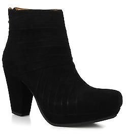 Earthies Women's  jasko Rounded toe Ankle Boots in Black