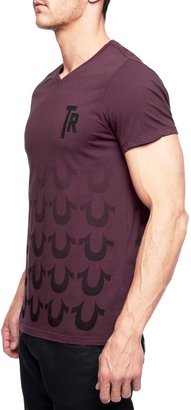 True Religion Hand Picked Fading Horseshoes V-neck Mens T-shirt