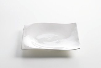 Maxwell & Williams Motion square entree plate