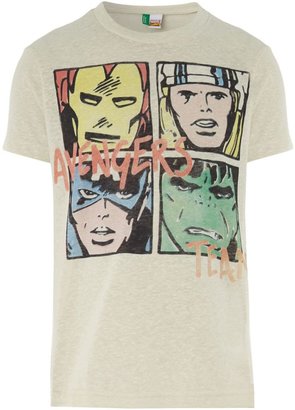 Benetton Boy`s avengers t-shirt