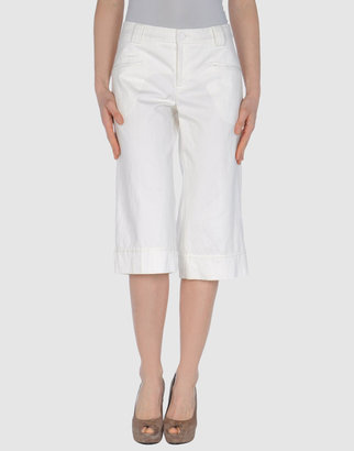 Hoss Intropia 3/4-length shorts