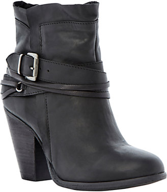 Steve Madden Raffa Leather Buckle Trim Western Style Ankle Boots