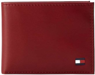 Tommy Hilfiger Men's Leather Dore Passcase Billfold Wallet with Removable Card Holder