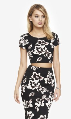 Express Outlined Floral Cropped Structured Tee