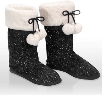 Dearfoams cable-knit pom-pom faux-fur bootie slippers