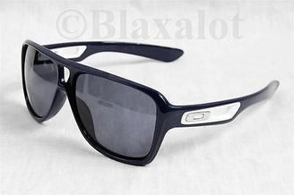 Oakley NEW DISPATCH II SUNGLASSES Navy/White frame w/Silver O Icons / Grey lens