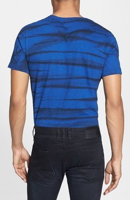 Kenneth Cole New York Regular Fit V-Neck T-Shirt
