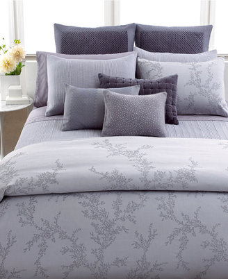 Vera Wang CLOSEOUT! Bedding, Trailing Vines Irregular Channels King Quilt