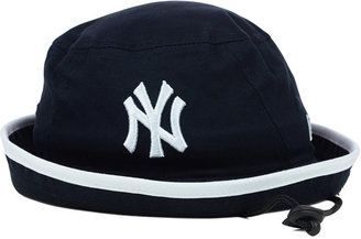New Era New York Yankees MLB Basic Tipped Bucket Hat
