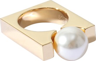 Chloé Darcey square pearl ring
