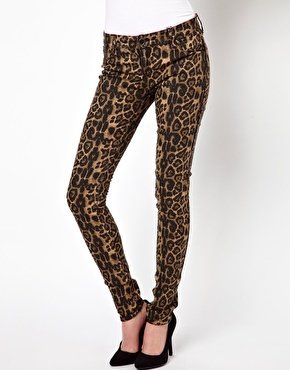 Tripp NYC Reversible Jean in Leopard Print - natleopard/red