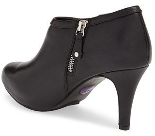 Me Too 'Meadie' Leather Bootie (Women)(Special Purchase)