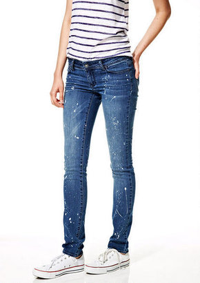 Delia's Taylor Low-Rise Skinny Jeans in Indigo Splatter