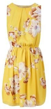 New Look Tenki Yellow Sleeveless Flower Print Skater Dress