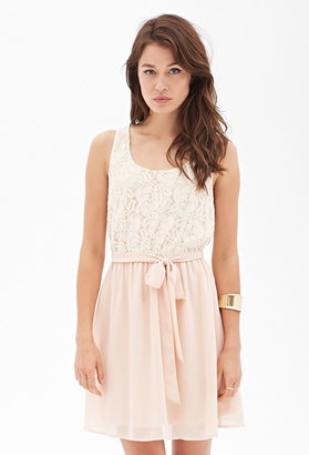 Forever 21 Contemporary Floral Lace Tea Dress