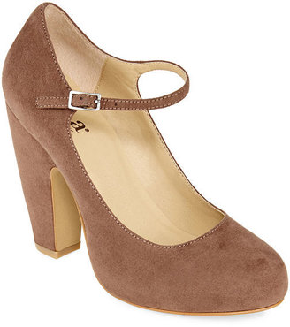 JCPenney a.n.a Layla High Heel Pumps
