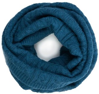 Yumi Cable knit snood.