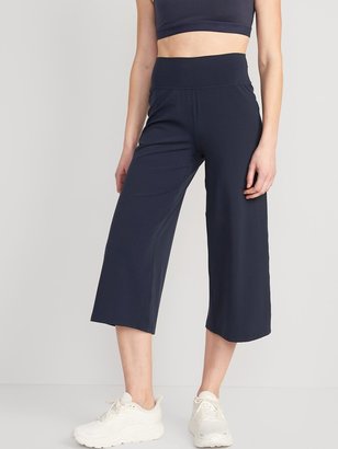 Old Navy Extra High-Waisted PowerLite Lycra° ADAPTIV Cropped Pants