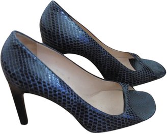 Loewe Blue Heels