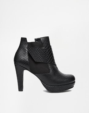 Gardenia Leather Panelled Heeled Boots - Yucatan blac