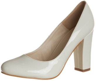 Even&Odd Classic heels white