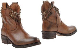 Strategia Ankle boots