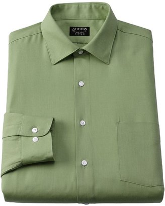 Arrow fitted solid spread-collar dress shirt - men
