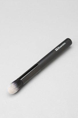 Urban Outfitters Bh cosmetics Large Tapered Blending Brush