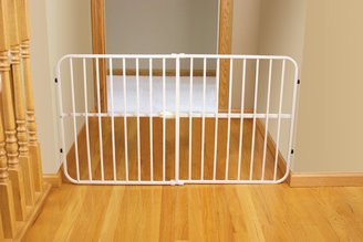 Regalo Baby Expandable Safety Gate, 1-Pack